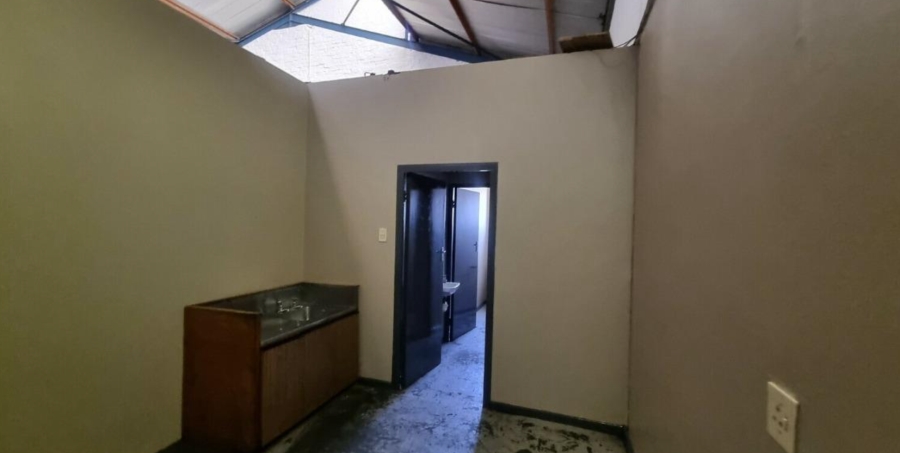 To Let commercial Property for Rent in Parow East Western Cape